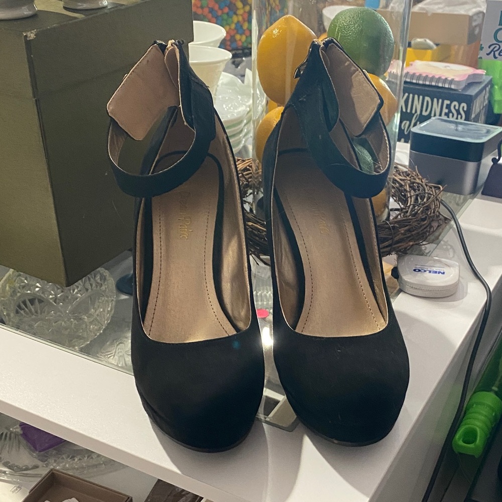 Dream Pairs Black Ankle Strap Heels